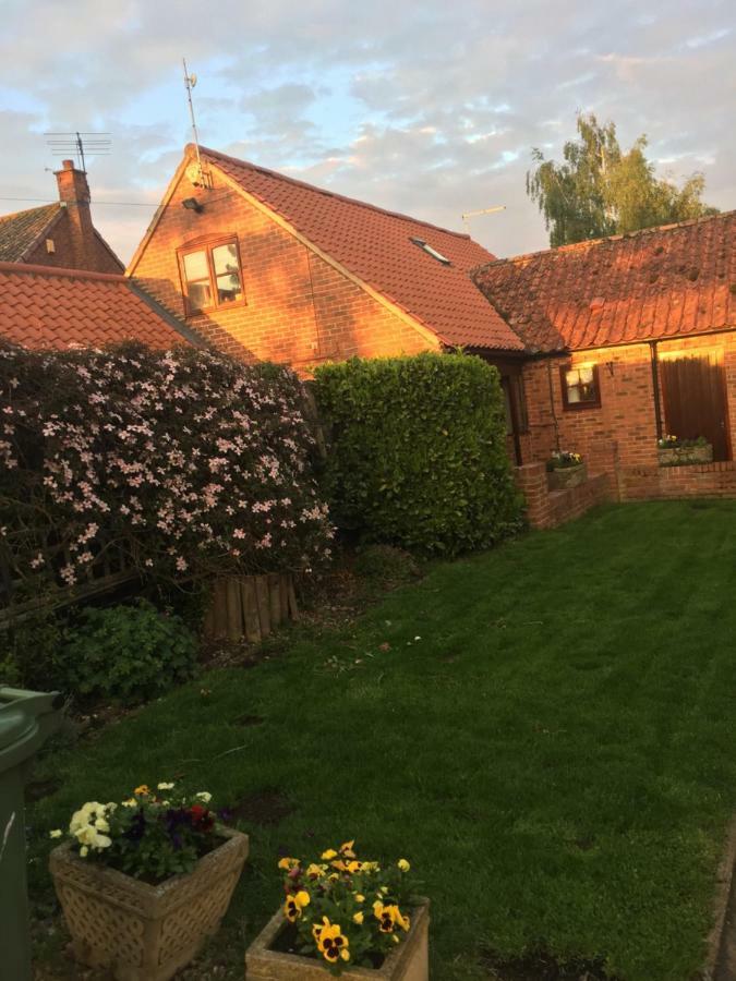 Willow Tree Cottages Newark upon Trent Extérieur photo